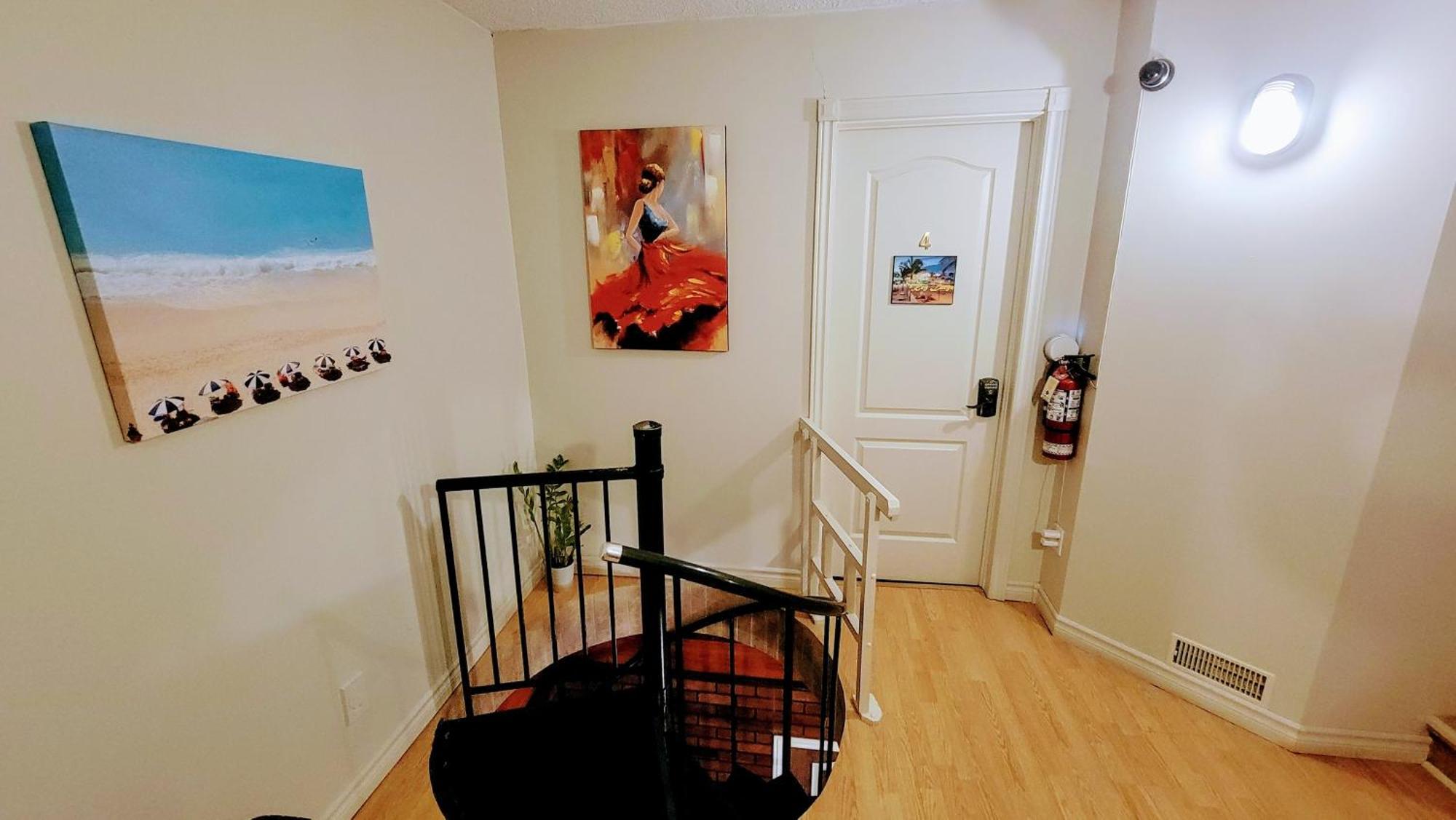 Kokomo Inn Bed And Breakfast Ottawa-Gatineau'S Only Tropical Riverfront B&B On The National Capital Cycling Pathway Route Verte #1 - For Adults Only - Chambre D'Hotes Tropical Aux Berges Des Outaouais Bnb #17542O Room photo